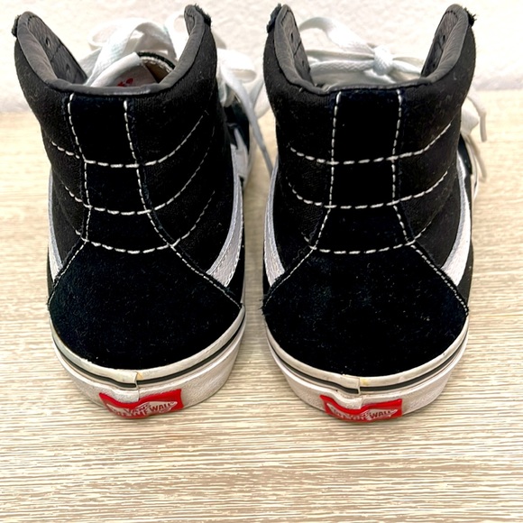 Used Vans - Picture 2 of 9